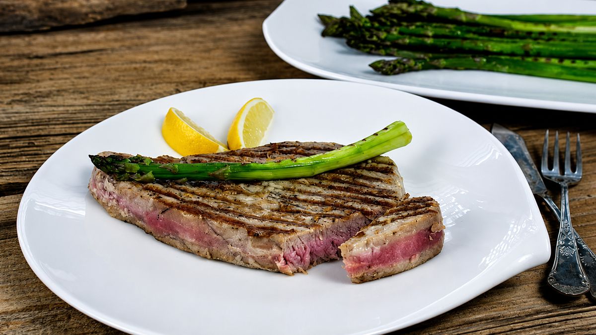 Grillowany stek z tuńczyka