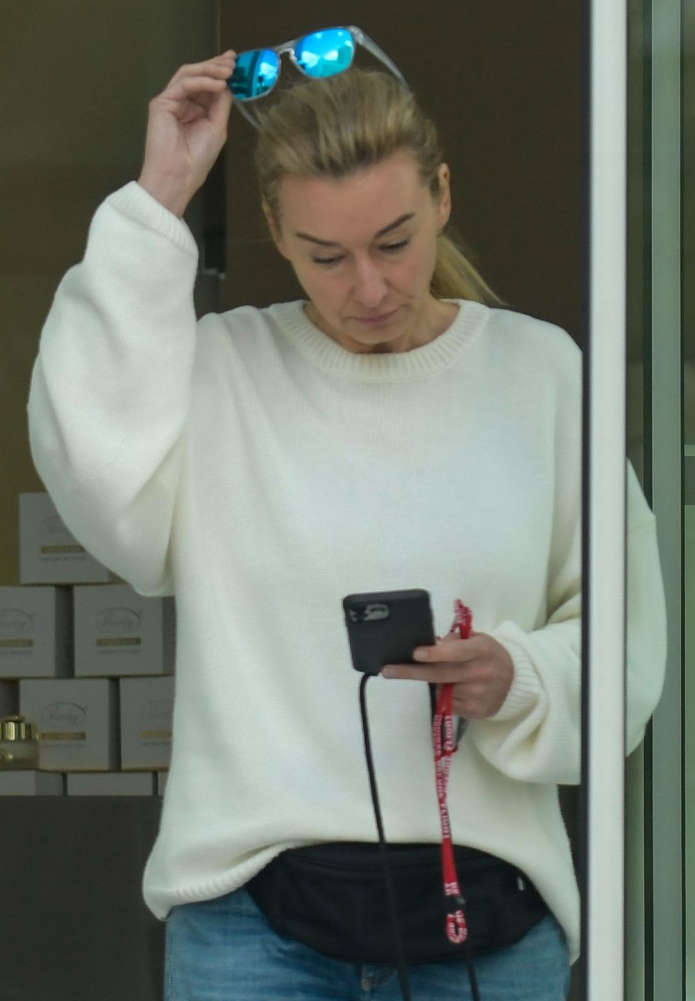 Naturalna Martyna Wojciechowska "przyłapana" przez paparazzi