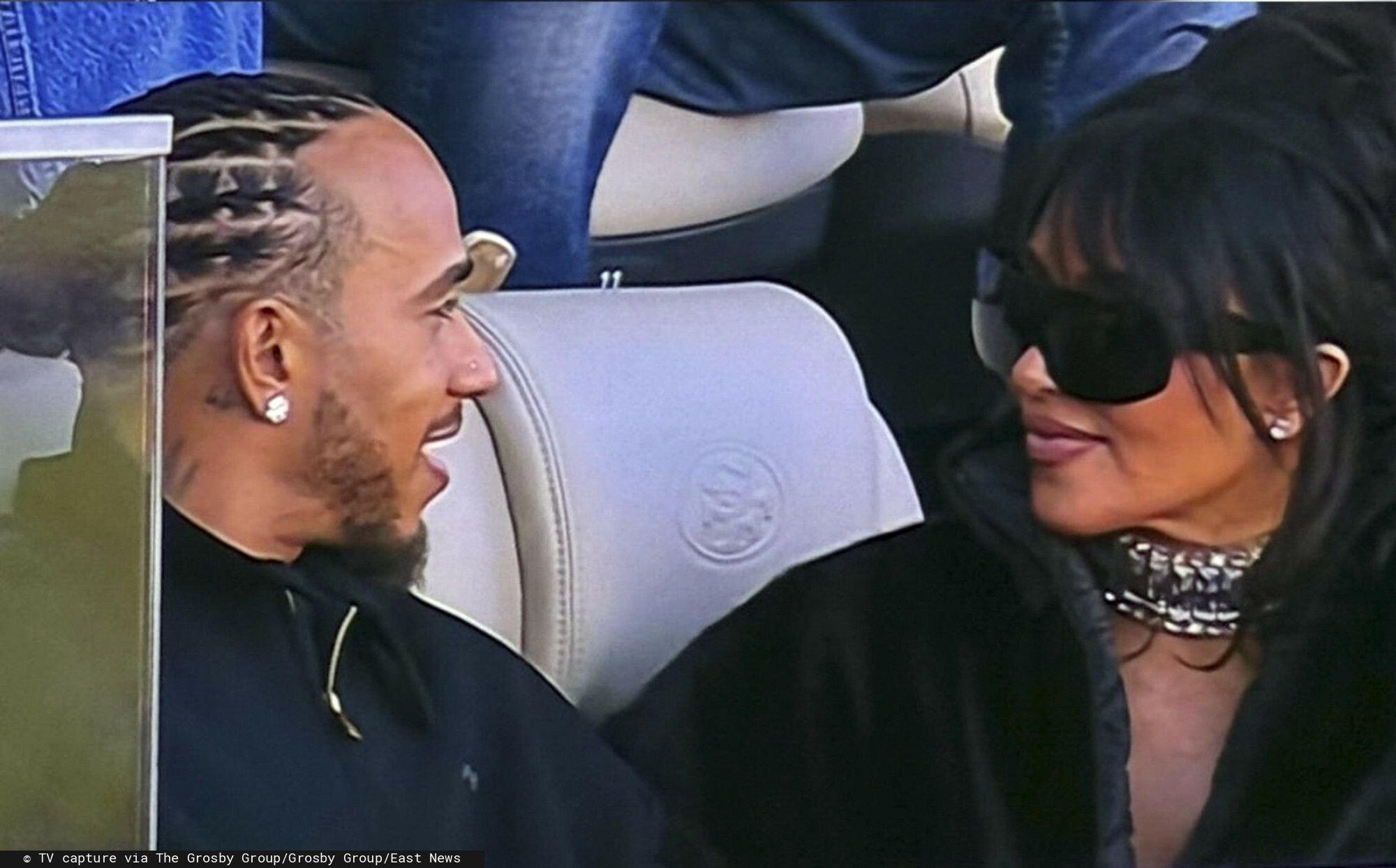 Kardashian i Hamilton na Super Bowl. Oto o czym rozmawiali