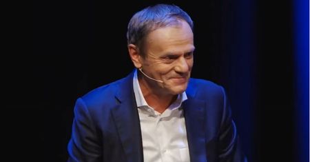 Zobacz, co Tusk mówi wnuczce o TVP Info. Dziewczynka ma 2 lata