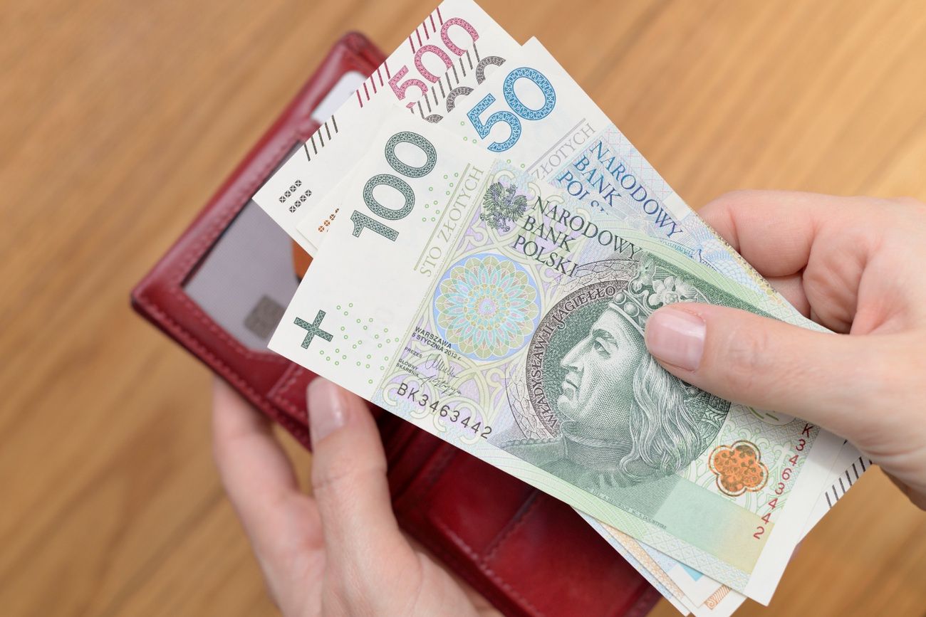 240 zł dodatku od państwa dla ponad 2 mln Polaków. Padł termin
