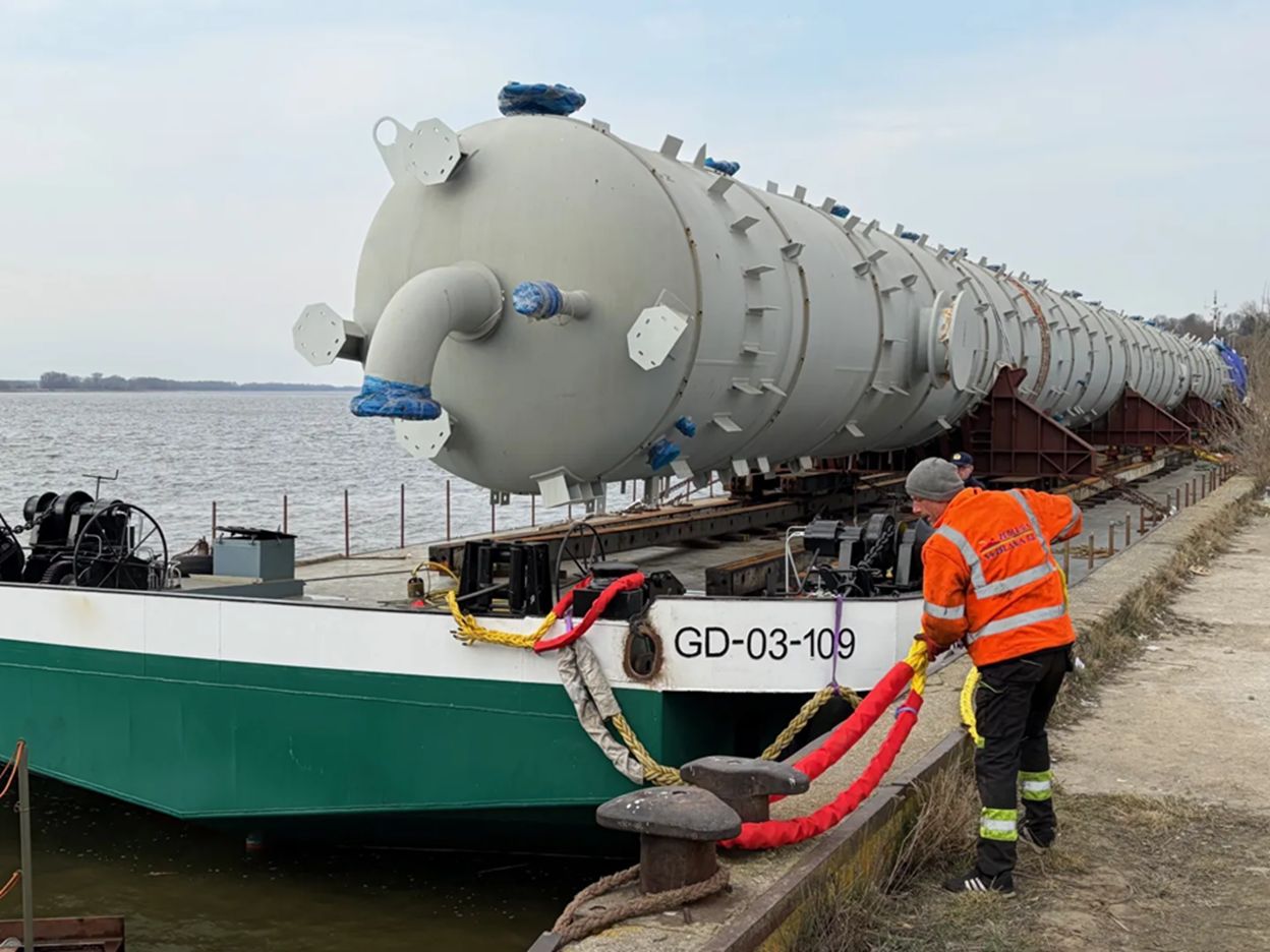 Gigantyczna dostawa dla Orlenu. Transport dotarł do Płocka