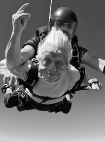 104-latka skoczyła ze spadochronem. Zmarła 10 dni po pobiciu rekordu
