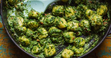 Gnocchi z pesto szpinakiem i parmezanem
