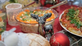 Świąteczny stół mocno drożeje. Te produkty uderzą najmocniej w portfele