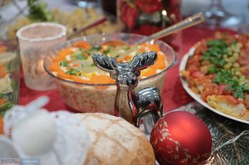 Świąteczny stół mocno drożeje. Te produkty uderzą najmocniej w portfele