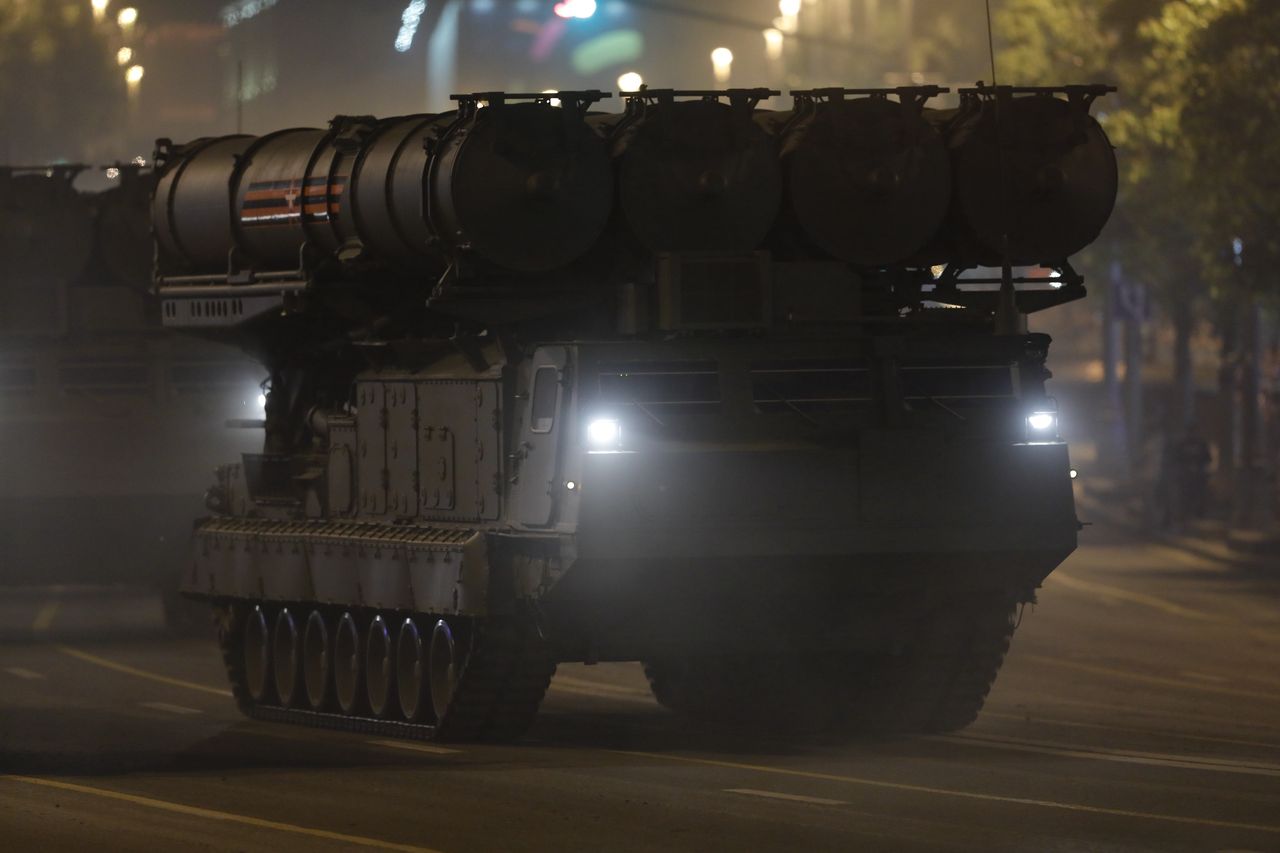 Słowackie systemy S-300. Są już na granicy z Ukrainą - System S-300WM podczas parady zwycięstwa w Moskwie. 