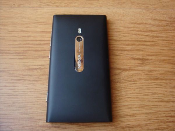Nokia Lumia 800 - nienawiść czy miłość od pierwszego wejrzenia? [pierwsze wrażenia] 4
