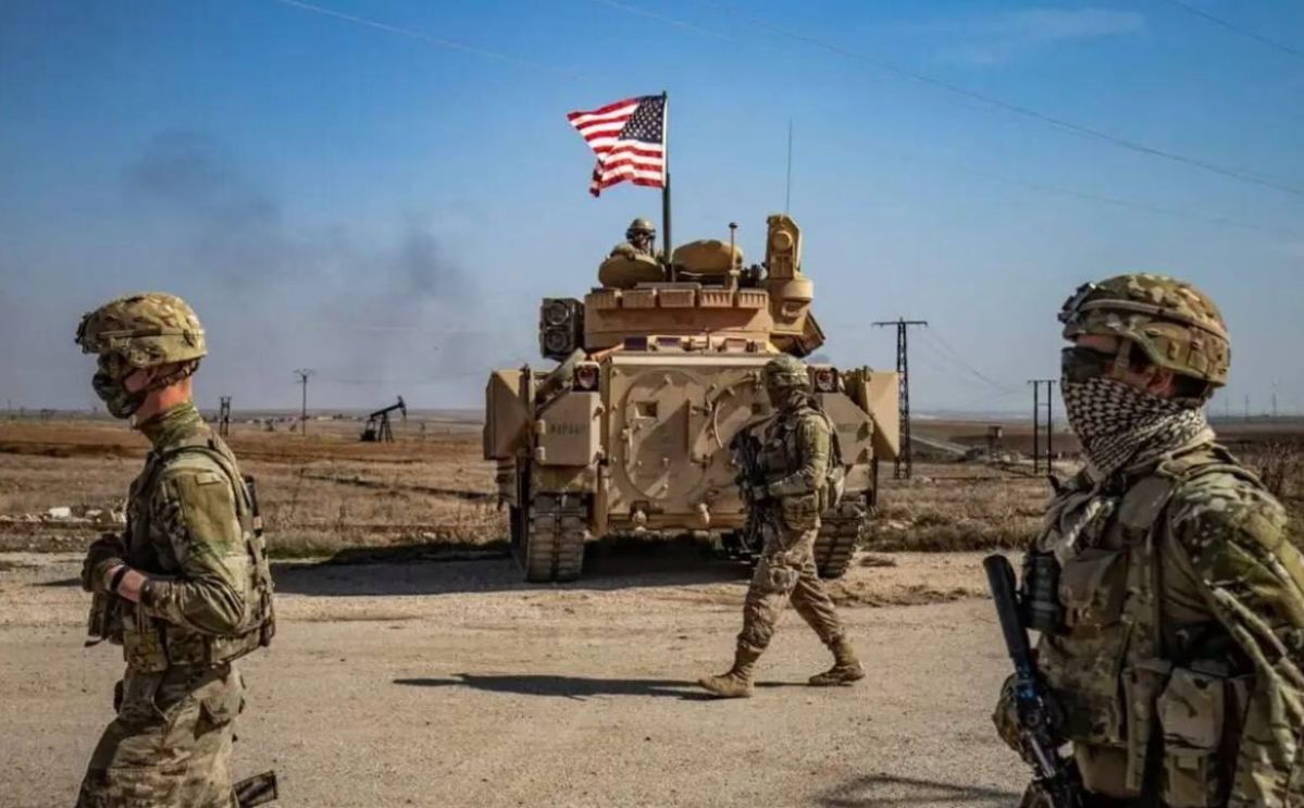 US to strike Iranian targets in Syria and Iraq, claiming retaliation for the attack on a military base