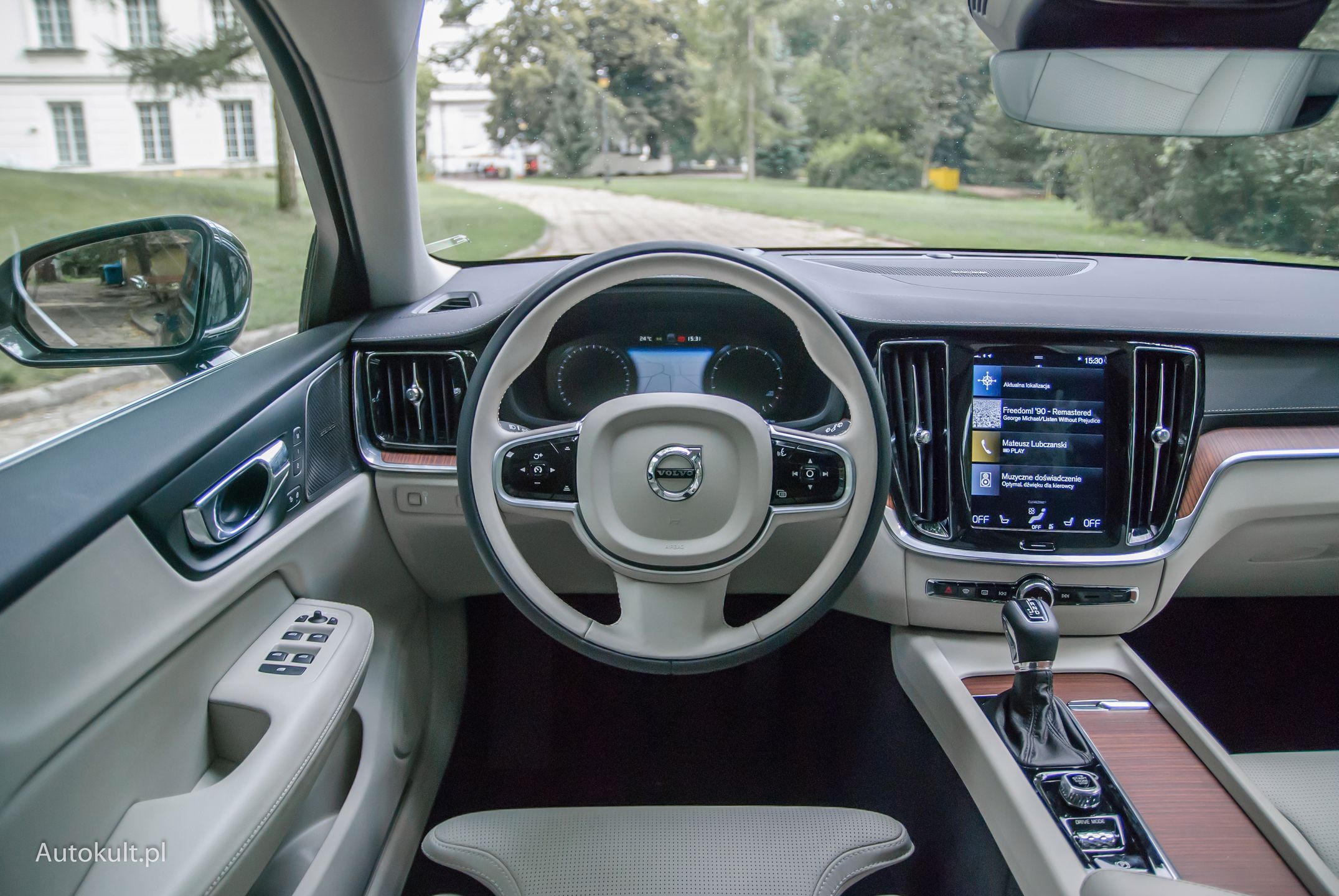 Volvo V60 T6 - wnętrze