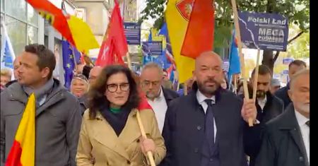 Warszawa. Marsz polskich samorządowców. Boją się Polskiego Ładu