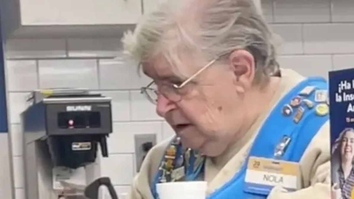 Kobieta pracowała pomimo sędziwego wieku