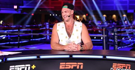 Tyson Fury wypoczywa w Miami. Uwagę przykuwa horrendalnie drogi gadżet