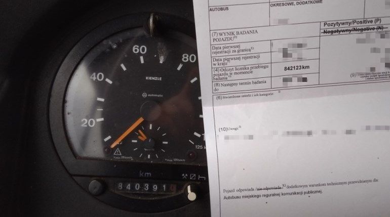 Stan licznika odbiegał od wartości zapisanych podczas ostatniego badania technicznego.