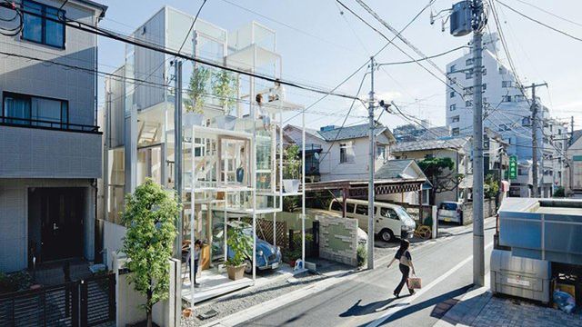 Niezwykły, przezroczysty dom w Tokio [wideo] 1
