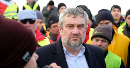Jan Krzysztof Ardanowski odchodzi z PiS. Jego plan jednak nie wypalił. "Nikt nie chce przejść"