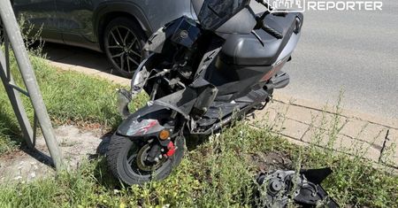 Warszawa: Toyota zderzyła się z motorowerem na Woli. 35-latek ze złamaną ręką w szpitalu