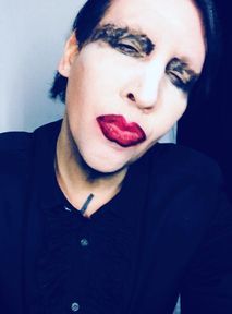 Ofiary Marilyna Mansona przerywają milczenie. "Maltretował, terroryzował"