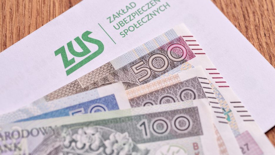 Polacy składają wnioski o 300 plus na nowy rok szkolny