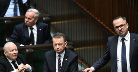 Horała krytykuje decyzję Kaczyńskiego. "Wprowadzono prezesa w błąd"