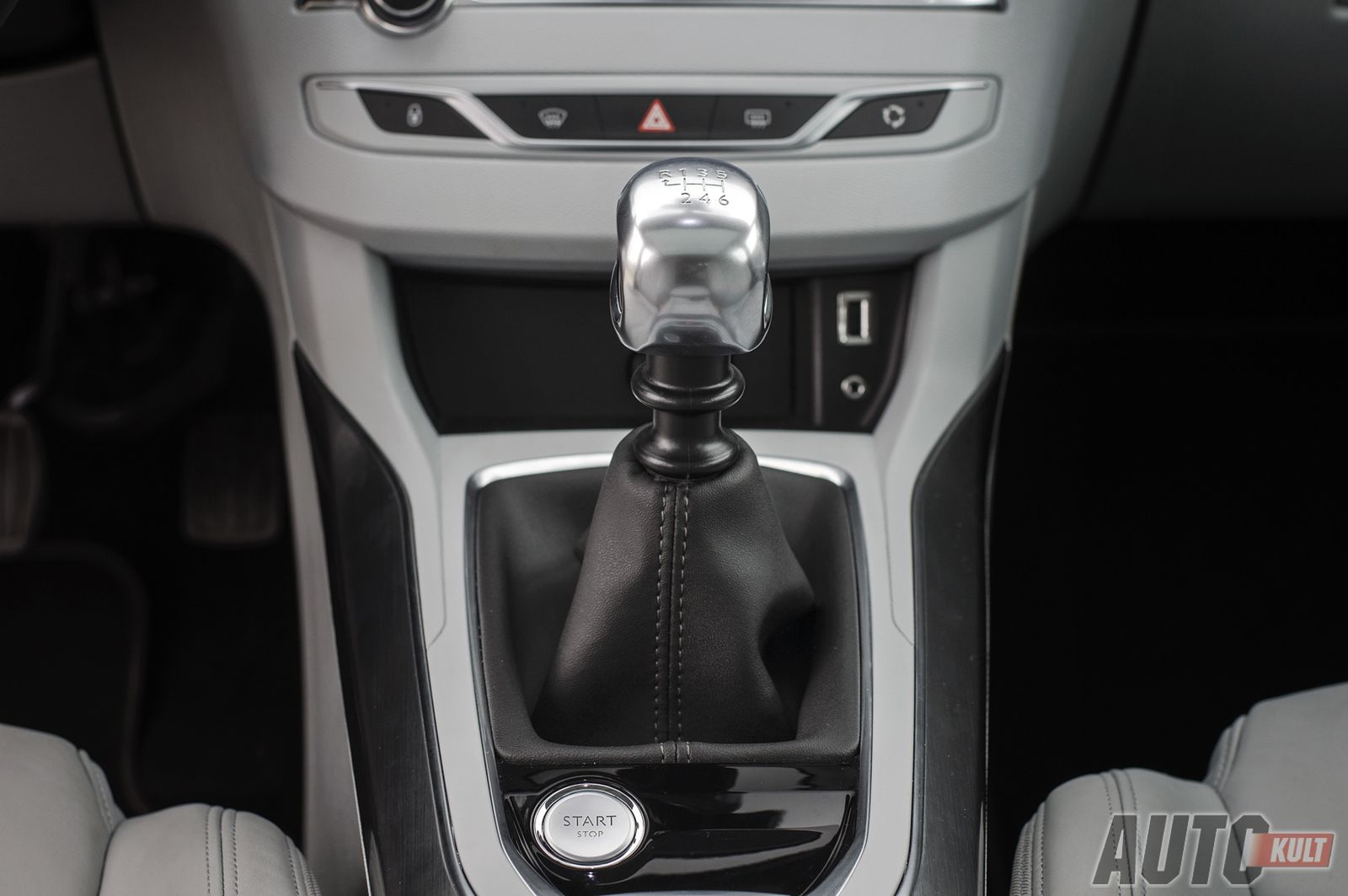 Peugeot 308 1,6 THP Allure - test [galeria] 21