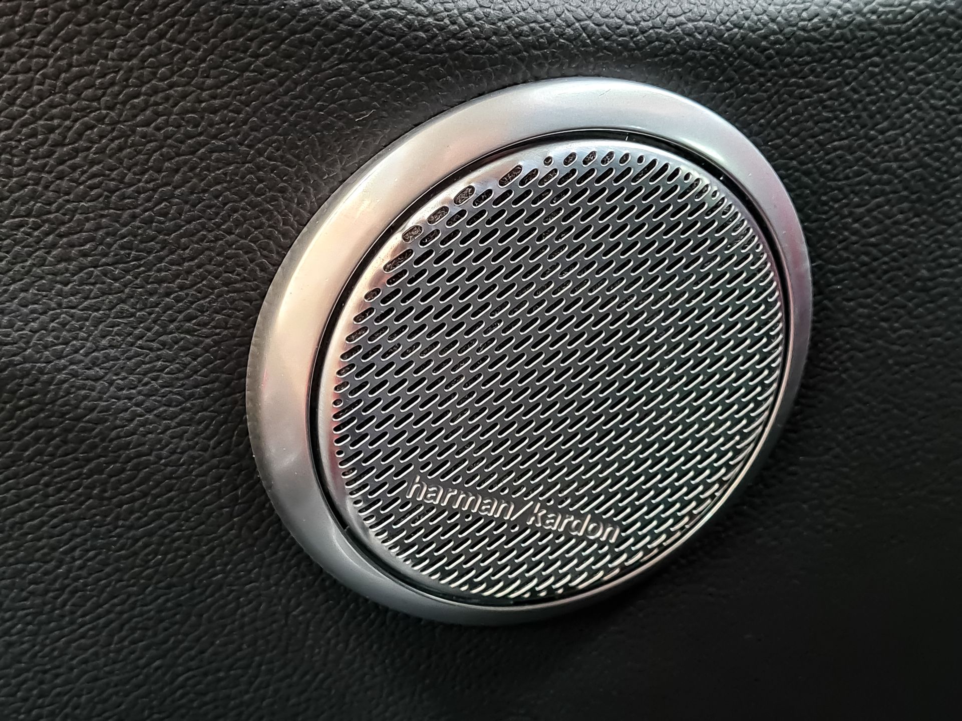 Alfa Romeo Giulia: Nowy system info-rozrywki, audio Harman Kardon i systemy wsparcia i ochrony 14