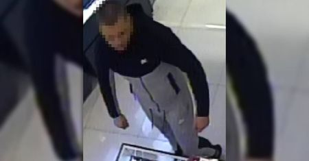 Kradzież zegarka w galerii VIVO! Lublin. Policja szuka tego mężczyzny