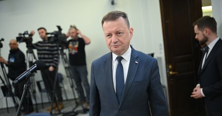 "Należy się za to wyrok". Błaszczak oskarżony z mównicy