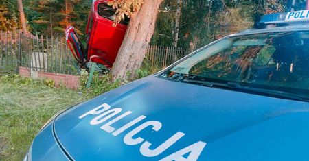 Tragiczny wypadek. Samochód wystrzelił w powietrze