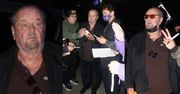 Dawno niewidziany Jack Nicholson z naburmuszoną miną rozdaje autografy przed meczem Lakersów (ZDJĘCIA)