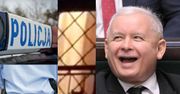 Policjanci całodobowo ochraniają... DOM KACZYŃSKIEGO? "Robimy za ochroniarzy płotu, furtki i kota"