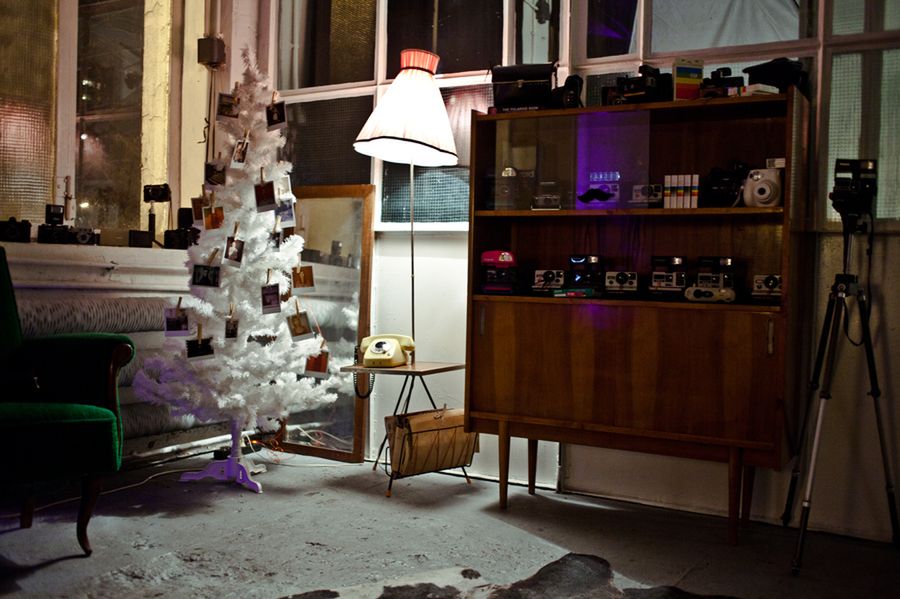 Natychmiastowe drzewko świąteczne We Love Instant w studio Grandessa