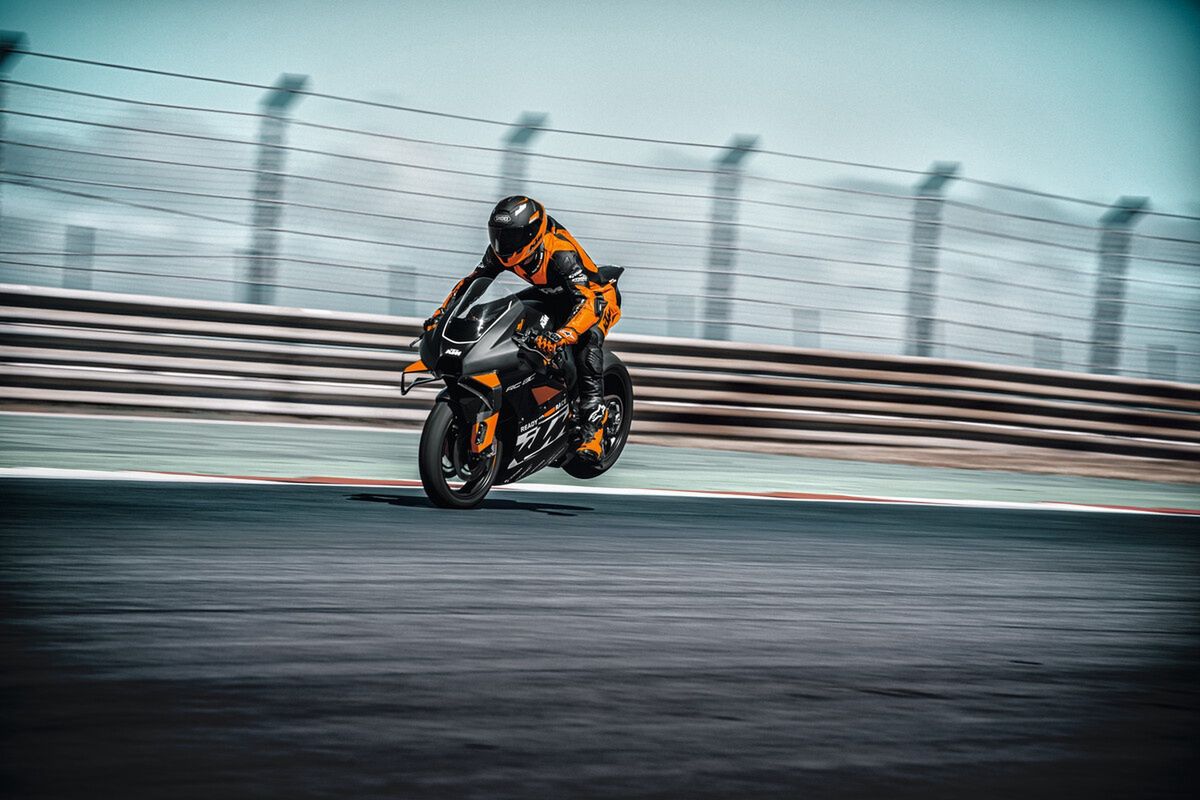 KTM RC 8C