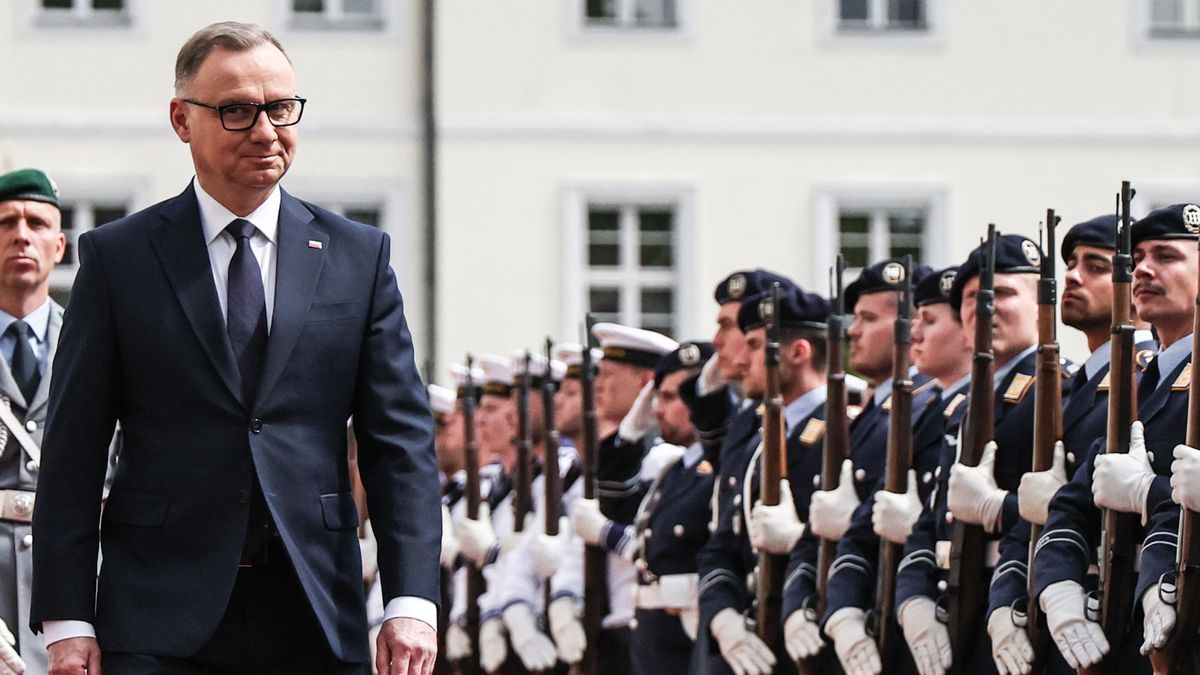 Duda liderem. Najnowsze badanie CBOS o zaufaniu do polityków