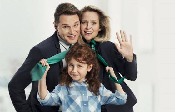 Polsat z serialem „Dwoje we troje” promującym Bank BGŻ BNP Paribas