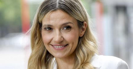 Zachwyca na korcie. Wskoczyła w białą mini