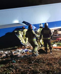 Mazowieckie. Zderzenie ciężarówki i busa. Cztery osoby nie żyją