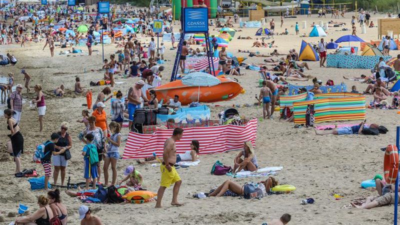Tłumy na plaży w Gdańsku