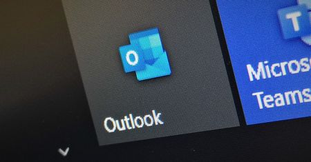 Microsoft pracuje nad synchronizacją podpisów e-maili w Outlooku
