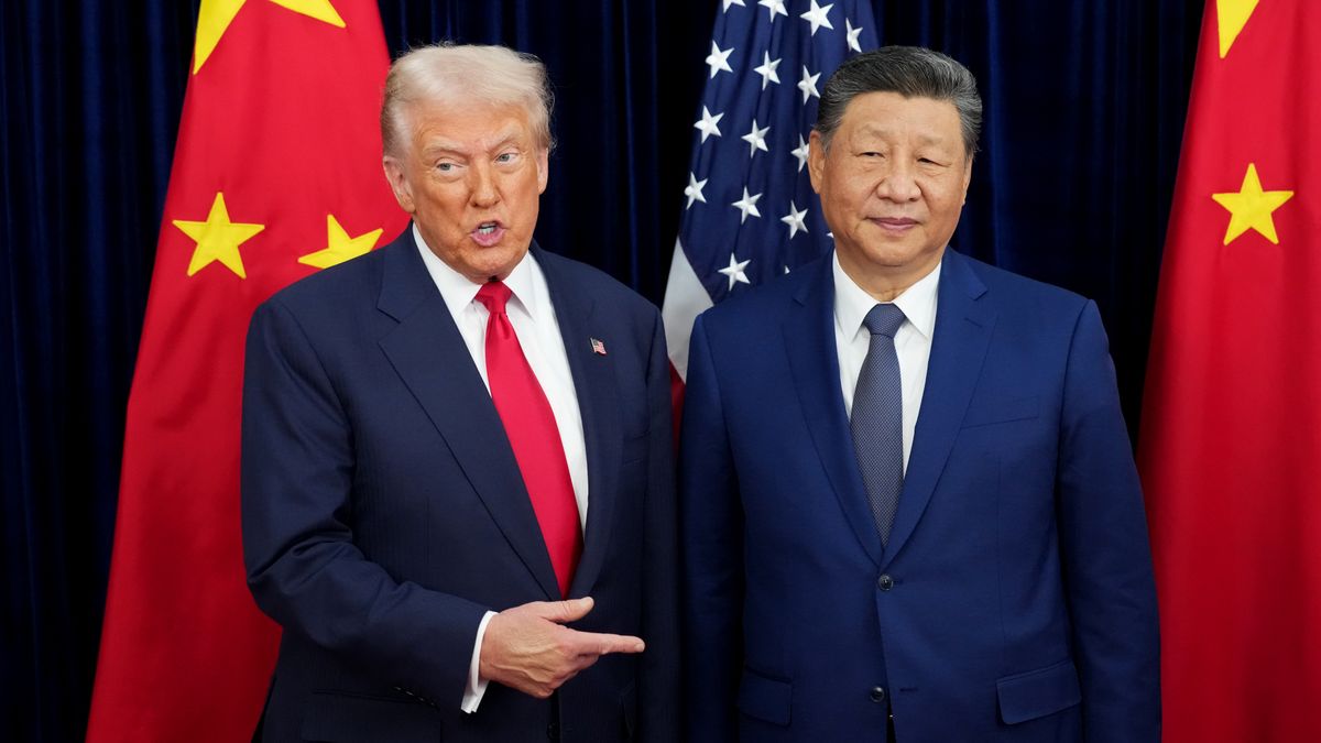 BUSAN, SOUTH KOREA - OCTOBER 30: U.S. President Donald Trump greets Chinese President Xi Jinping ahead of a bilateral meeting at Gimhae Air Base on October 30, 2025 in Busan, South Korea. Trump is meeting Xi for the first time since taking office for his second term, following months of growing tension between both countries. (Photo by Andrew Harnik/Getty Images)