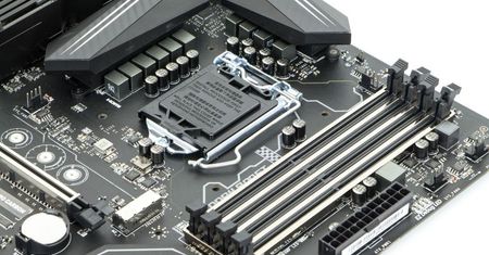Intel Comet Lake pod podstawkę LGA 1200 - procesory będą wymagać nowych płyt głównych