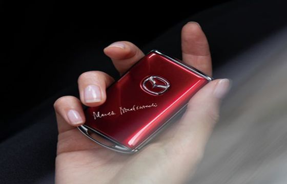 Radio 357 zachęca patronów: kupcie Mazdę, otrzymacie kluczyk z autografem prezentera