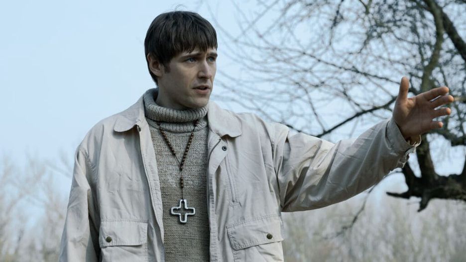 Stanisław Linowski jako Sebastian w serialu "Niebo..."