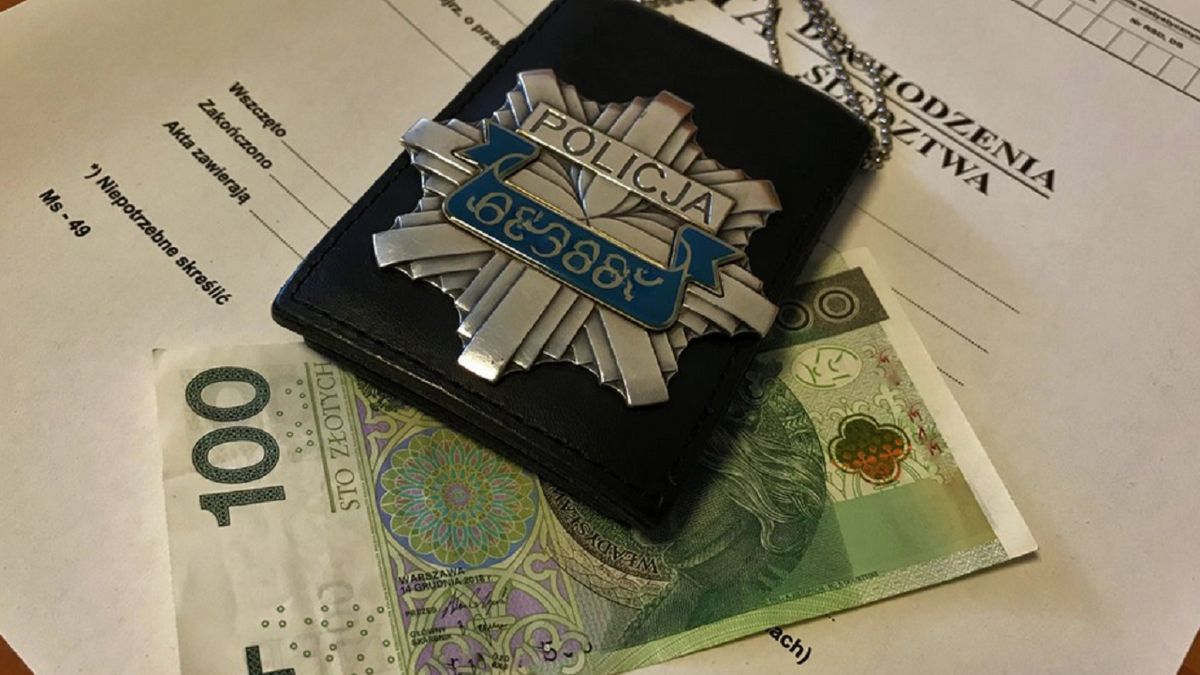 Policjanci zatrzymali mężczyznę.