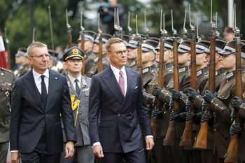 "Przerażające". Prezydenci Łotwy i Finlandii rozmawiali o Polsce