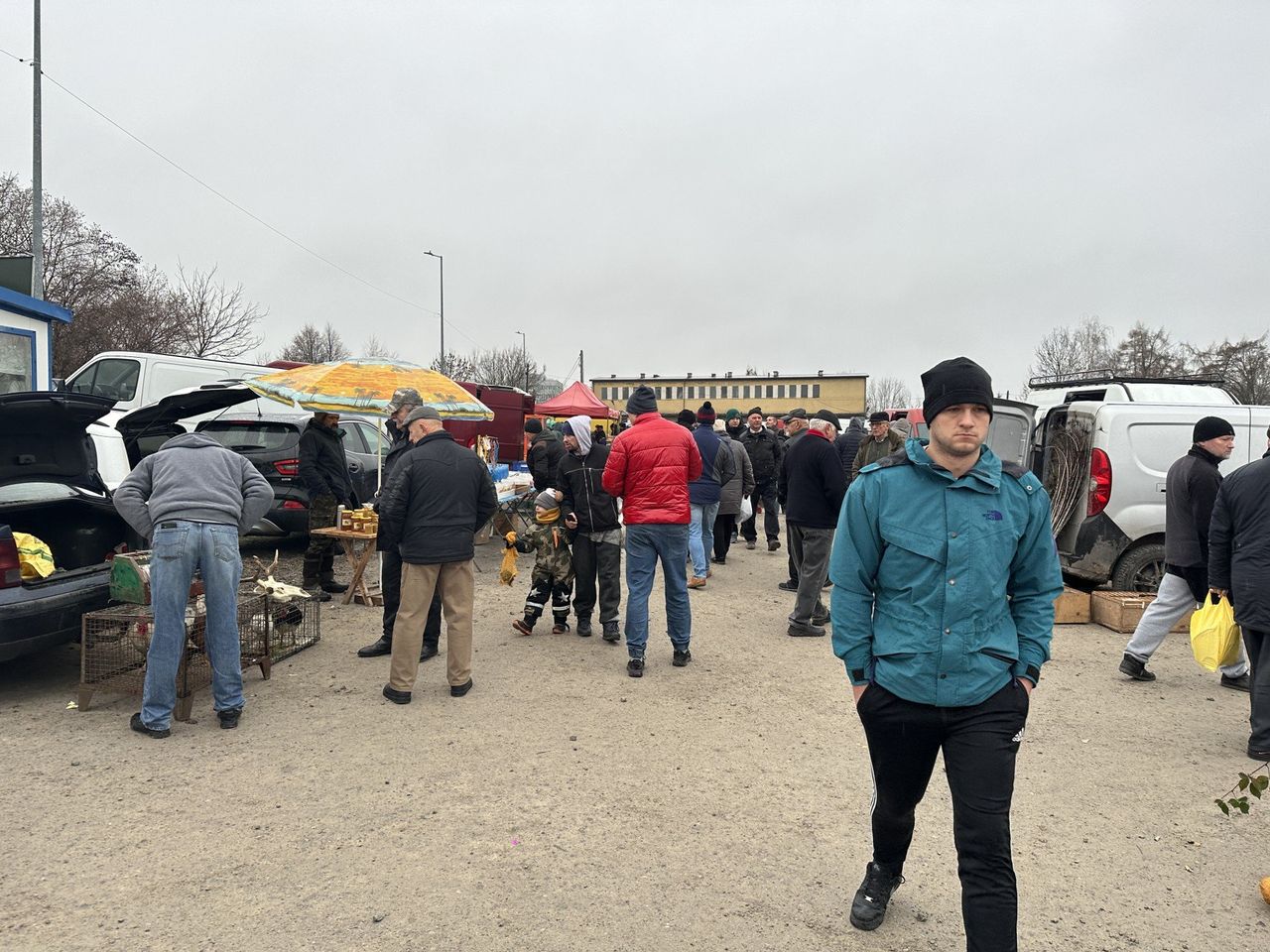 Opatów: Targ drobną zwierzyną przyciągnął hodowców i amatorów