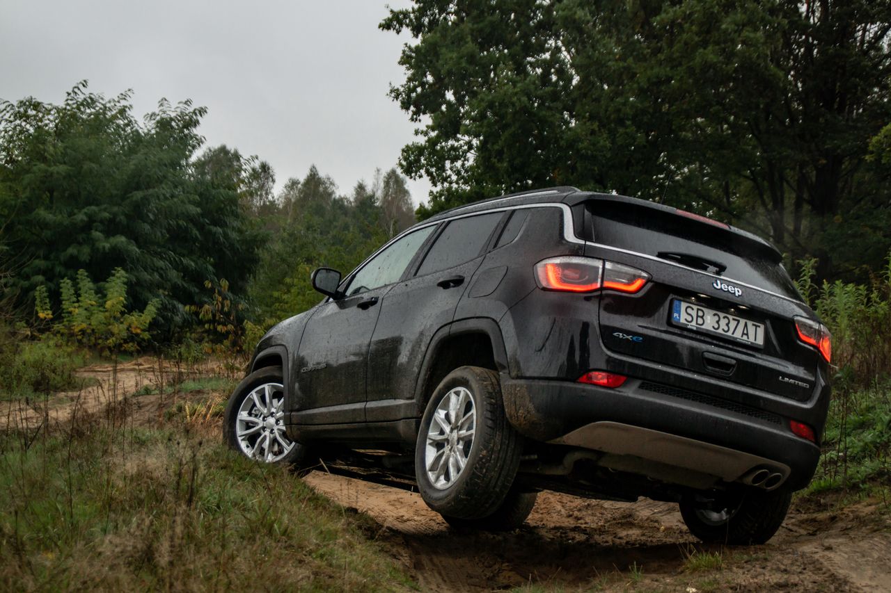 Pierwsza jazda: Jeep Compass 4xe PHEV – mimo elektryfikacji, zachował terenowy charakter