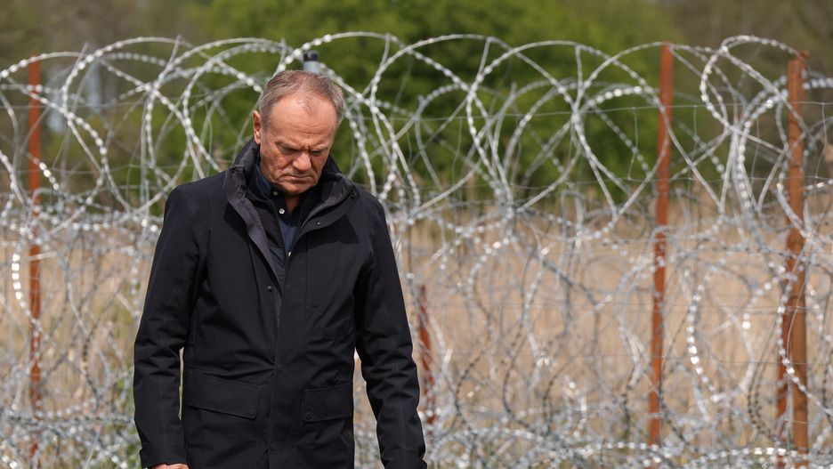 Donald Tusk
Pawe� Supernak
granica, granica polsko-bia�oruska, polityk, polityka, wizyta, wojsko, granica pa�stwa, granica Polski, obrona, pogranicznicy, szef rz�du, UE, drut kolczasty, druty kolczaste