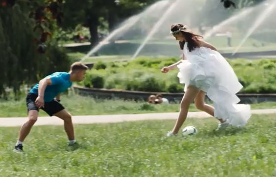 Letnia beztroska promuje aplikację Moje ING od ING Banku Śląskiego (wideo)