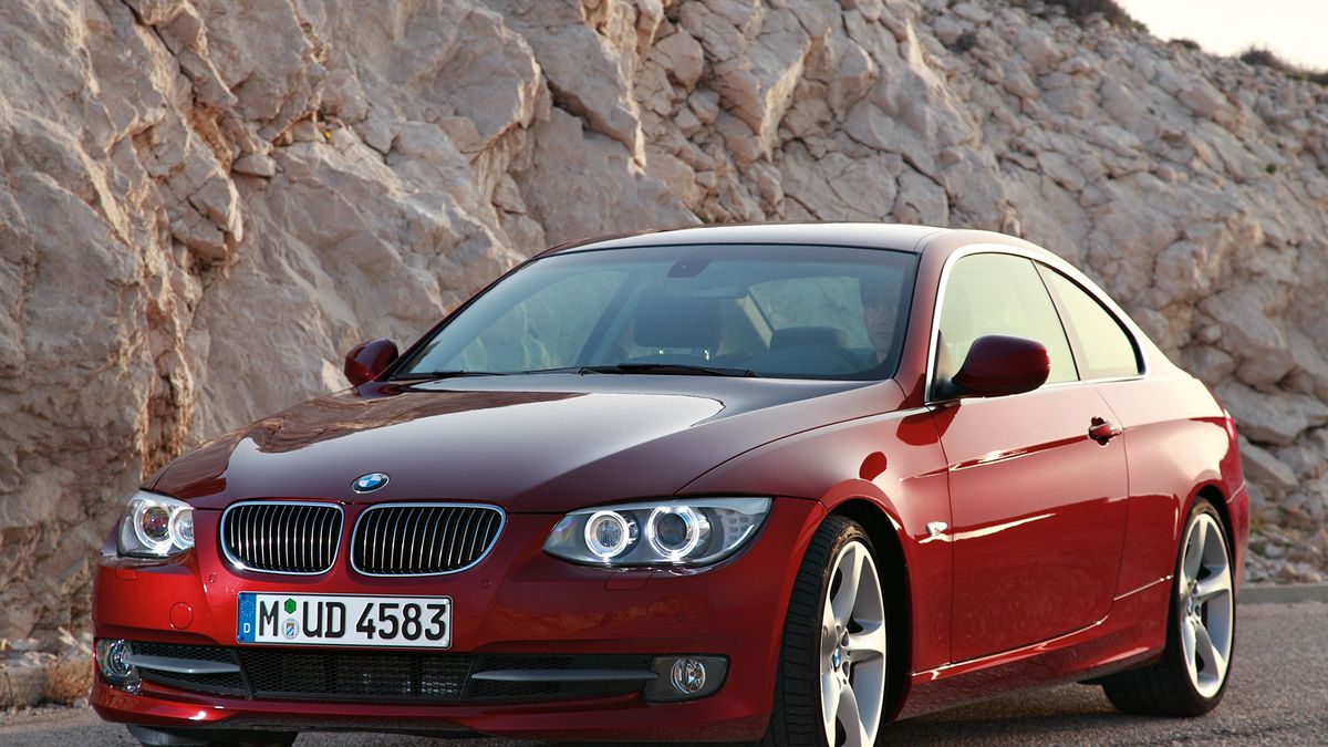 Przeszkadzające auto to BMW Serii 3 Coupe